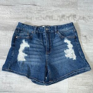 Almost Famous Denim Shorts